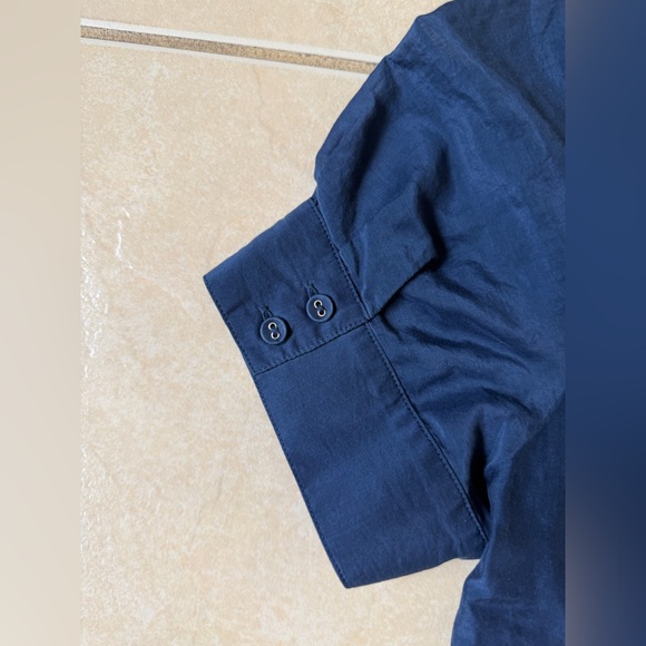 Banana Republic Women's L Navy Button Down Ruffles Silk Blend Shirt - Picture 8 of 9